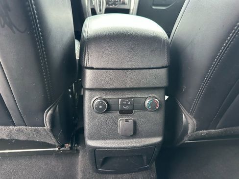 Used 2019 Ford Explorer XLT w/ Equipment Group 202A image 22