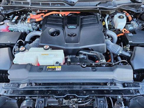 Used 2024 Toyota Sequoia Limited image 25