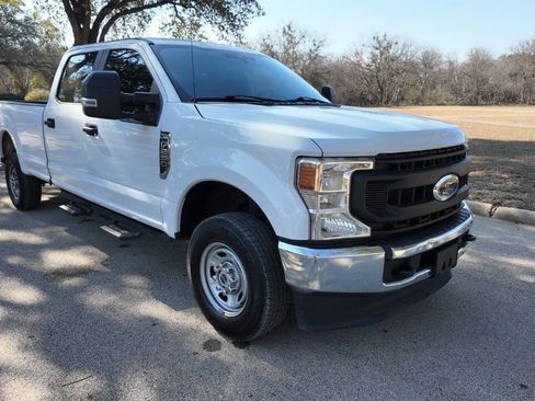 Used 2020 Ford F250 XL w/ Power Equipment Group image 2