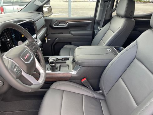 New 2026 GMC Sierra 1500 SLT w/ SLT Premium Package image 11