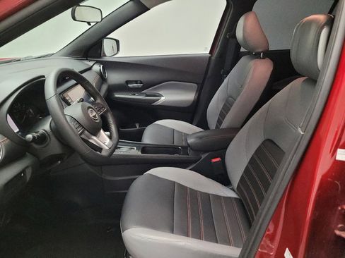 Used 2024 Nissan Kicks SR w/ SR Premium Package FWD image 17