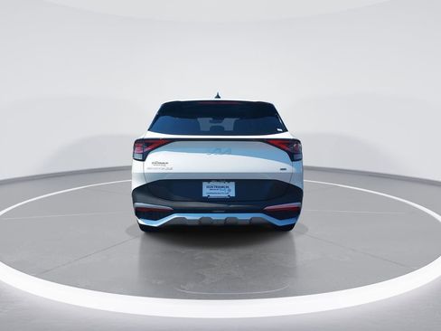 Certified 2023 Kia Sportage LX image 7