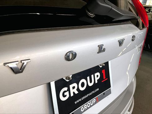 Used 2018 Volvo XC90 T6 Momentum w/ Convenience Package AWD/4WD image 30
