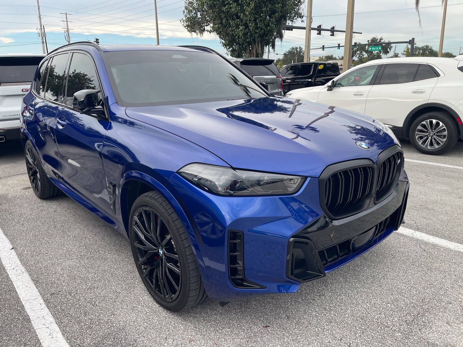 Used 2026 BMW X5 M60i w/ Executive Package AWD/4WD image 5