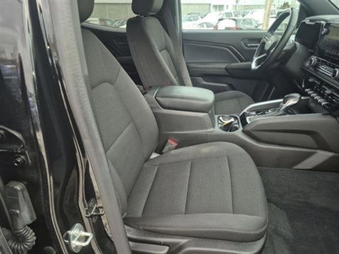 Used 2023 Chevrolet Colorado LT image 28