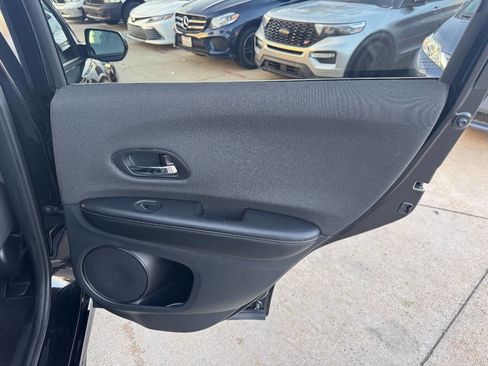 Used 2022 Honda HR-V Sport image 32
