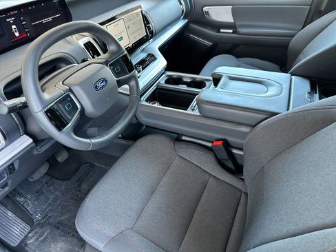 Certified 2025 Ford Expedition Max Active RWD image 9