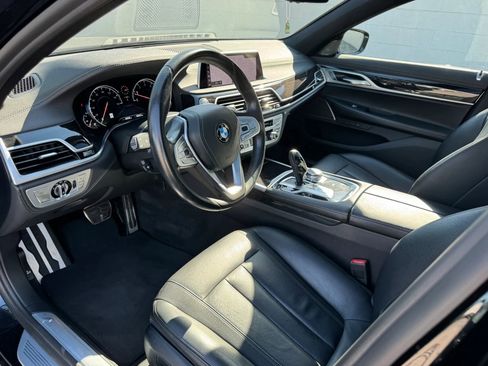 Used 2019 BMW 740i w/ M Sport Package RWD image 10