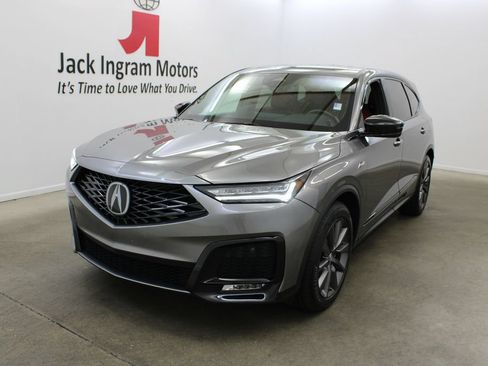 Used 2025 Acura MDX A-Spec AWD/4WD image 2