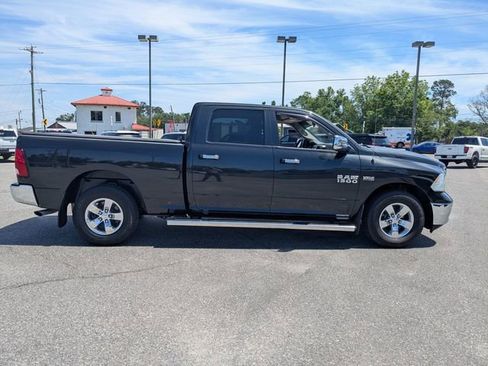 Used 2017 RAM 1500 Classic SLT RWD image 3