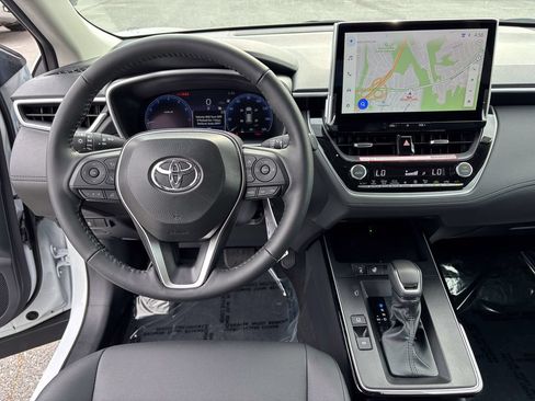 Used 2026 Toyota Corolla Cross XLE w/ Convenience Package AWD/4WD image 22