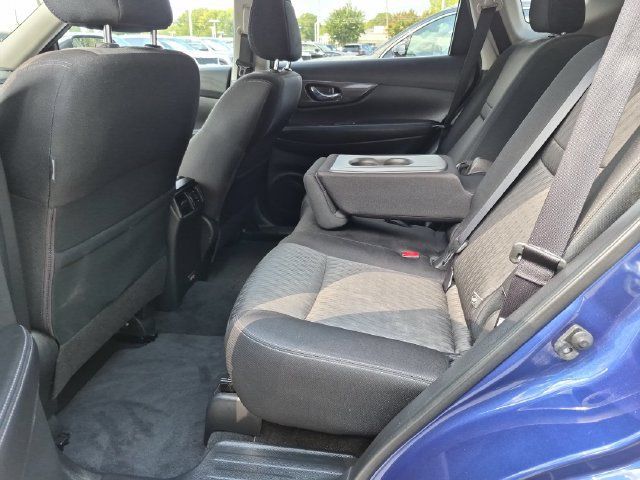 Used 2020 Nissan Rogue SV w/ Premium Package FWD image 21