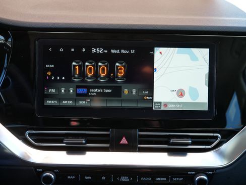 Certified 2022 Kia Niro Touring Special Edition image 22