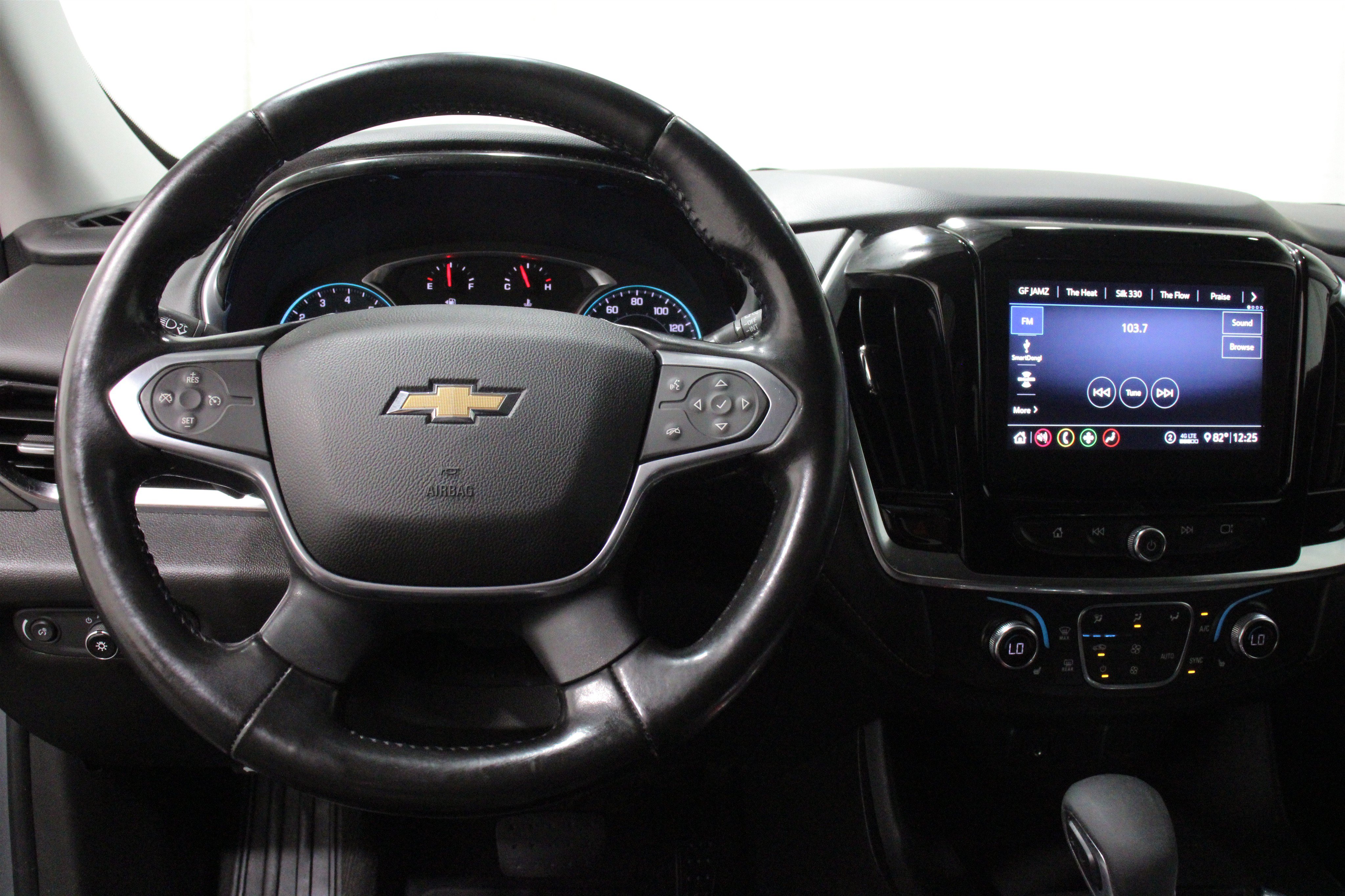 Used 2021 Chevrolet Traverse LT FWD image 8