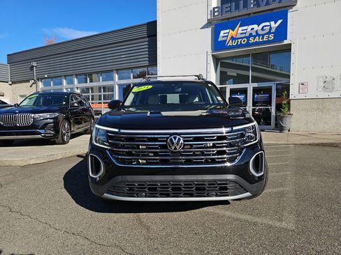 Used 2024 Volkswagen Atlas SEL AWD/4WD image 3