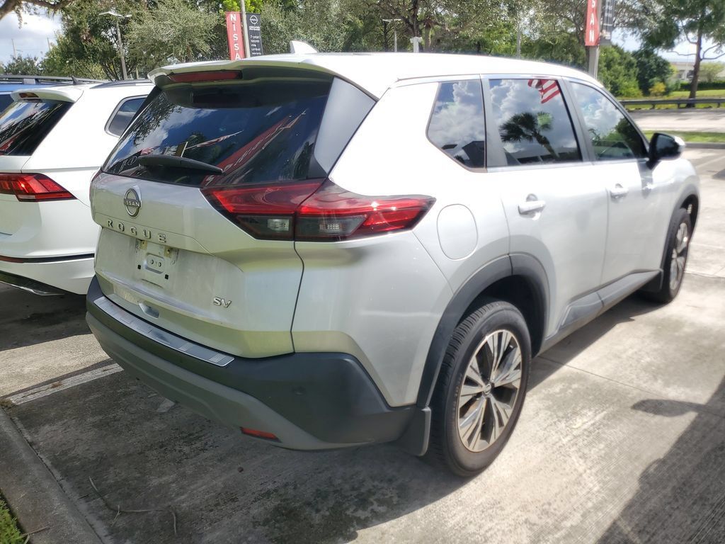 Certified 2023 Nissan Rogue SV FWD image 2
