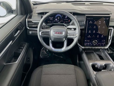 Used 2025 GMC Acadia Elevation image 23