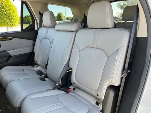Used 2025 Honda Pilot Touring image 28