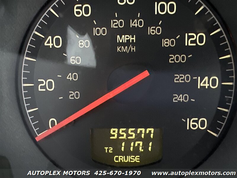 Used 2001 Volvo S60 2.4T FWD image 8