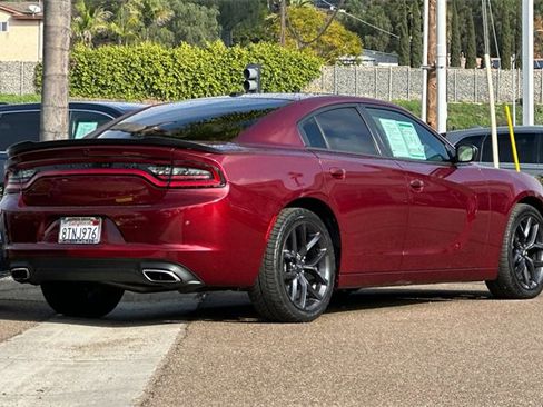 Used 2020 Dodge Charger SXT w/ Blacktop Package image 5