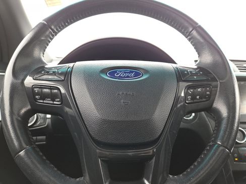 Used 2016 Ford Explorer XLT w/ Equipment Group 202A image 26