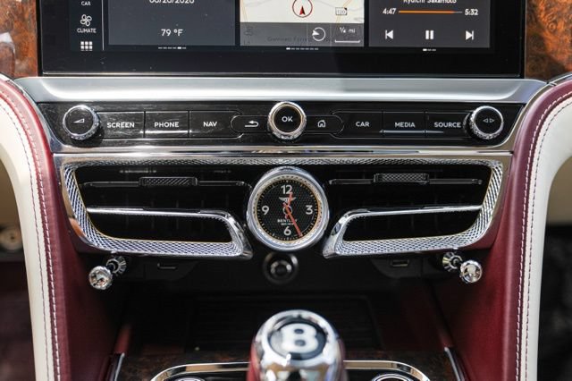 Used 2022 Bentley Flying Spur V8 AWD/4WD image 35