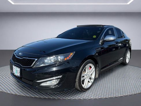 Used 2013 Kia Optima SX w/ Chrome Limited Pkg FWD image 2