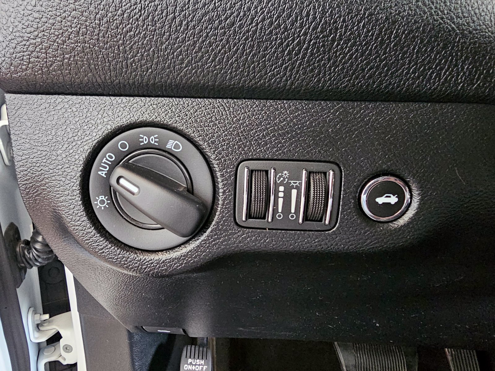 Used 2019 Dodge Challenger SRT Hellcat Redeye RWD image 17