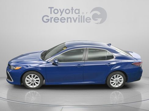 Used 2023 Toyota Camry LE w/ Convenience Package FWD image 4
