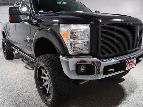 Used 2016 Ford F250 Lariat w/ Lariat Ultimate Package image 5