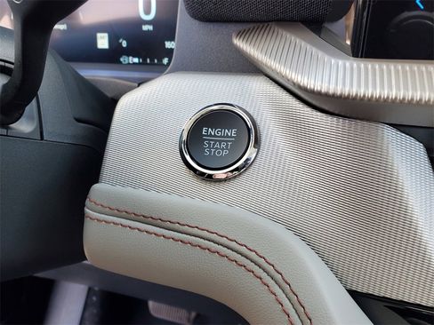 New 2026 Ford Explorer Active w/ Active Comfort Package image 13