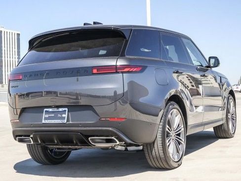 New 2025 Land Rover Range Rover Sport SE image 4