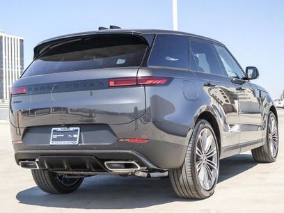 New 2025 Land Rover Range Rover Sport SE