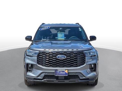 Used 2025 Ford Explorer ST-Line w/ ST-Line Street Pack AWD/4WD image 3