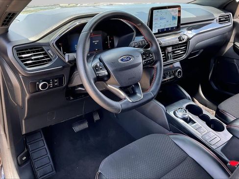 Used 2025 Ford Escape ST-Line FWD image 17