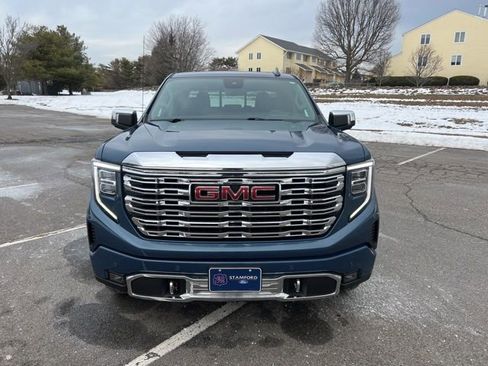 Used 2024 GMC Sierra 1500 Denali w/ Technology Package image 3