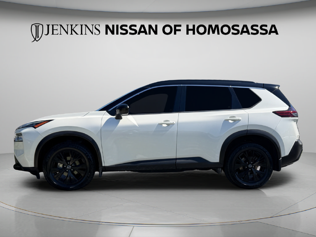 Used 2023 Nissan Rogue SV w/ SV Premium B Package FWD image 10