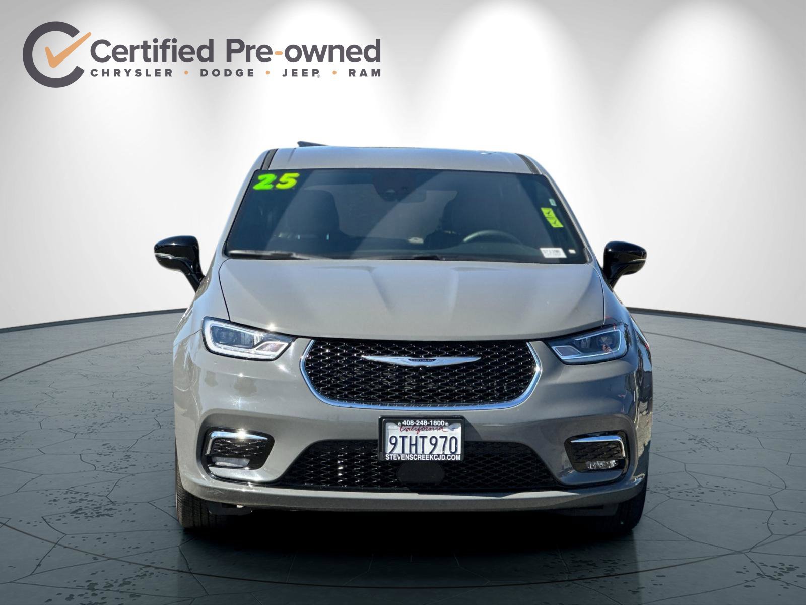 Certified 2025 Chrysler Pacifica Select FWD image 9