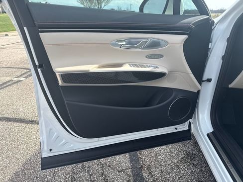 Used 2026 Genesis GV70 3.5T Sport Prestige image 9