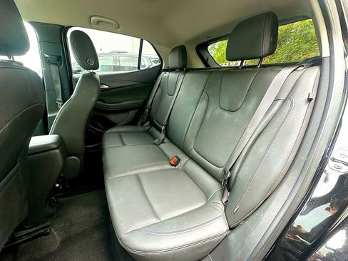 Used 2024 Buick Encore GX Sport Touring image 22