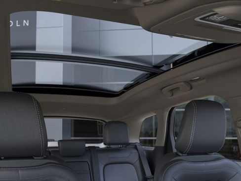 New 2026 Lincoln Corsair Premiere image 22