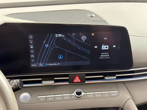 Used 2025 Hyundai Elantra SEL FWD image 19