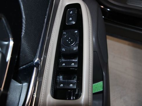 Used 2022 Lincoln Corsair Reserve w/ Luxury Package image 6