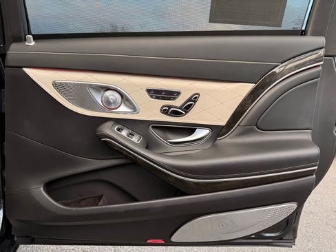 Used 2016 Mercedes-Benz Maybach S 600 image 29