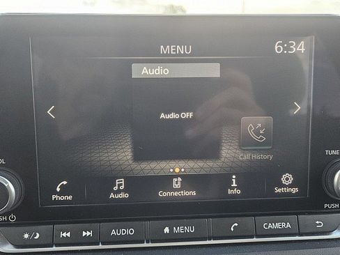 Used 2024 Nissan Rogue S FWD image 11