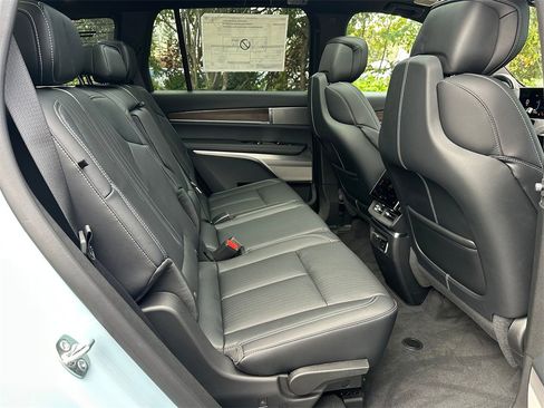 New 2026 Cadillac Vistiq Sport image 12