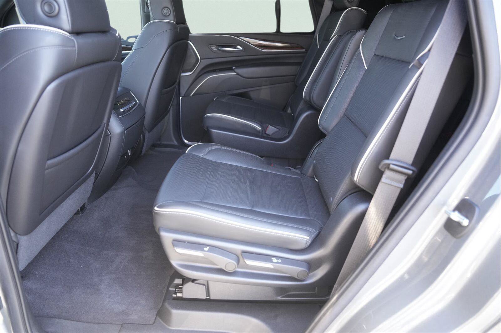 Used 2022 Cadillac Escalade Premium Luxury w/ Performance Package RWD image 13