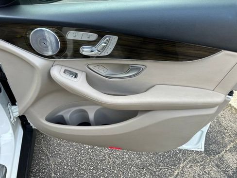 Certified 2019 Mercedes-Benz GLC 300 4MATIC image 18