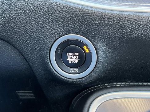 Used 2019 Dodge Challenger SXT w/ Driver Convenience Group image 31