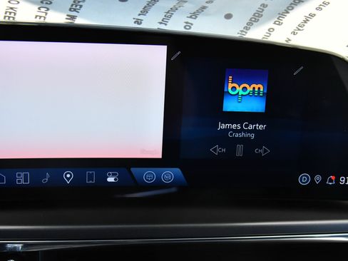 Used 2024 Cadillac Lyriq Tech RWD image 22